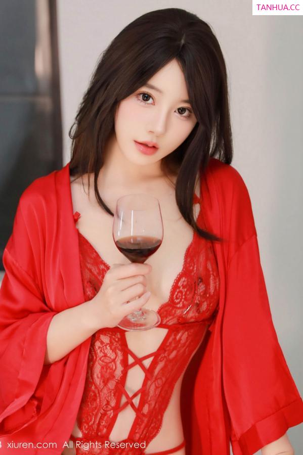   [XiuRen]高清写真图 2024.07.26 No.8922 桃妖夭 丝袜美腿第25张图片